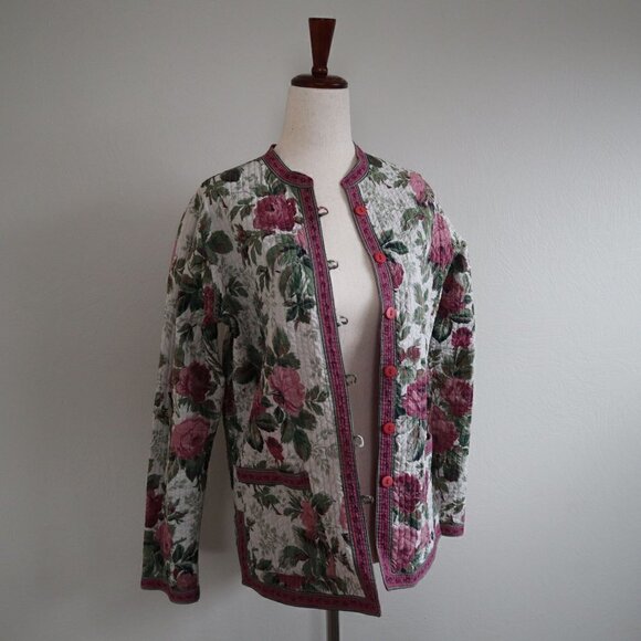 Reversible Feminine Floral White and Pink Reversible Button Down Cardigan - Picture 1 of 9